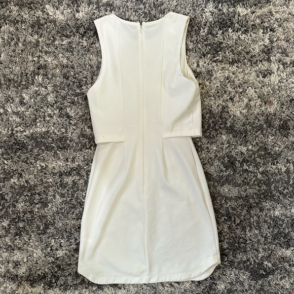 TopShop White Mini Dress - Picture 2 of 4